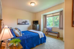 Quiet Eagle Crest Townhouse w/ Access to Amenities - Image 3
