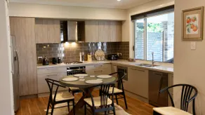Self Contained Cottage in Bowral with Fireplace - Image 4