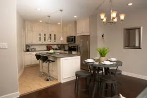 🎵Musical Getaway in East Downtown |Luxury Townhome - Image 4