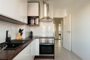 Stylish apartment in Benfica - Image 4