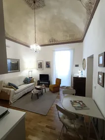 Charming apartment in a 19th-century building - Image 2