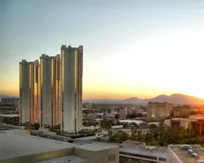 NEW! STRIP BALCONY - MGM SIGNATURE STUDIO SUITE - Image 2