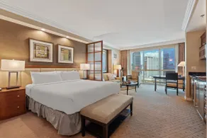 NEW! STRIP BALCONY - MGM SIGNATURE STUDIO SUITE - Image 4