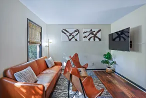 COLA CONDO 💫Btwn 5 points & Downtown Columbia! - Image 5