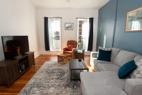 Fit for the whole family- Sweet Retreat on Main St - Image 4