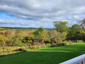 4 Bedroom Home Tucked Away in Litchfield Hills - Image 2