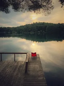 Year-Round Waterfront Green Cottage on Vert Lake - Image 3