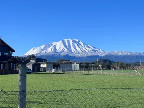 Southern getaway with hot tub + volcano views - Image 5