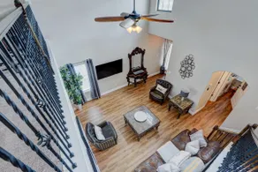 3-Bedroom spacious home with Tea and Herb garden - Image 2