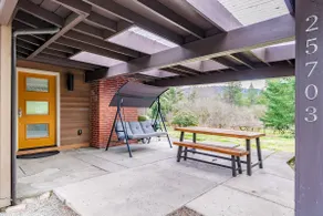 Sprouts and Spruces 3 bedroom home in Issaquah - Image 2