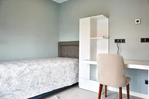 SkyGarden Suites - Deluxe Suite - Image 3