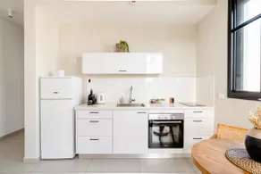 Boutique 1BR Apt/Elevator/Balcony/TLV City Center - Image 2