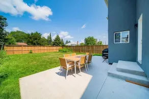 J&J newly renovated/detached/650m to centre - Image 4