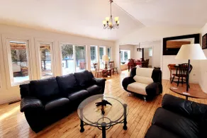 Serenity Creek - Luxury Country House - Image 4
