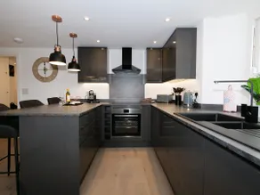 Kingsbridge Penthouse - Image 5