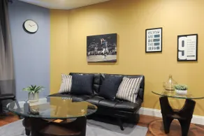 Philly Sport Apartment By Vibrant Italian Market - Image 2