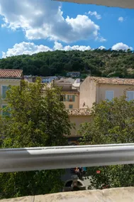 Charming renovated stone property within the village of La Garde Freinet. - Image 4