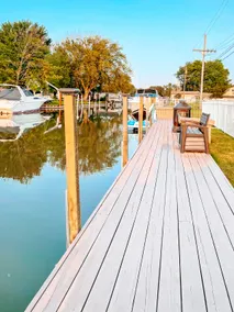 Cozy Canal Retreat - Image 2