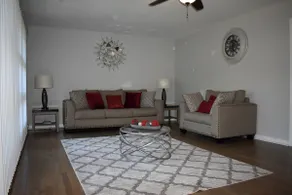 3BR/4Bed,Game Day&Travel stay, Outside Lounge Area - Image 2