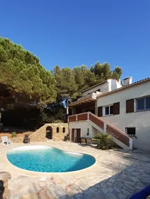 Villa with 130 m2 pool with sea view - Image 3