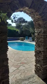 Villa with 130 m2 pool with sea view - Image 4
