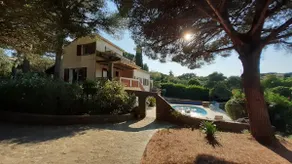 Villa with 130 m2 pool with sea view - Image 5