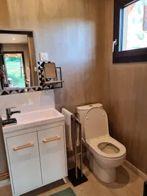 Garden studio with private pool and hot tub - Image 4