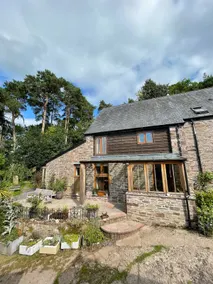Bumble Bee Cottage - Image 3