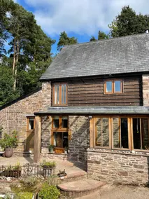 Bumble Bee Cottage - Image 2