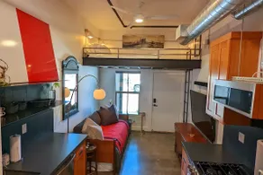 Chic Guesthouse w/ Sleeping Loft + Rooftop Hot Tub - Image 5