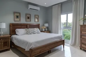 ❤️Modern 3-BR Apt w/Pool, Beach, Heart of City❤️ - Image 4