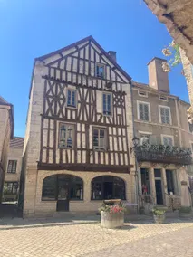 Apartment in medieval city to Noyers/Serein - Image 5