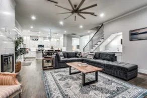 Affordable Luxury Rooftop Home - Downtown Views - Image 4