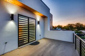 Affordable Luxury Rooftop Home - Downtown Views - Image 3