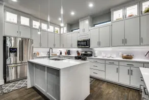 Affordable Luxury Rooftop Home - Downtown Views - Image 5