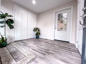 Cheerful & Modern Home w/ a Walkout Deck Area - Image 2