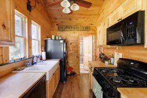 Camp Three Pines - Waterfront Adirondack Cabin - Image 4