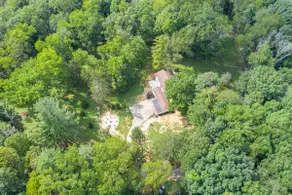 TOP AIRBNB IN BELLBROOK! 10 ACRES IN THE WOODS! - Image 4