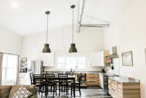 The Retreat at Merry Meadows: Cheerful 4-Bed home - Image 5