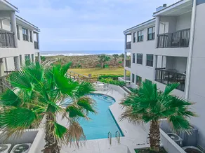 3 Bedroom Beach Condo with Pool - Image 4