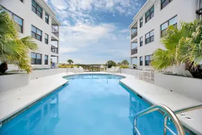 3 Bedroom Beach Condo with Pool - Image 3
