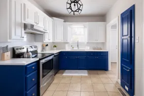 Historic Home - 5 Min. Walk to Canyon Square - Image 3
