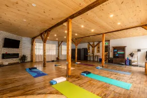 Serenity #101 – Cozy loft with beach and kayaks - Image 5