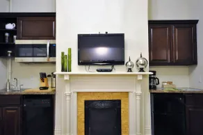 5 Star 202 Bannerman Park Queen Suite - Image 2