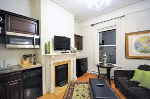5 Star 202 Bannerman Park Queen Suite - Image 3
