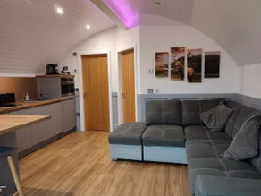 Pet Friendly Luxury Lodge with Hot Tub - Image 3