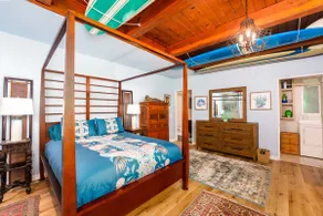 Classic beachfront home in Seal Beach, CA - Image 4