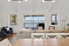 Beautiful Lakefront Home - Huge Views - Image 4