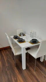 Modern and spacious two bedroom apartment - Image 5