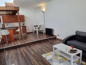 Modern and spacious two bedroom apartment - Image 2